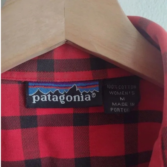 Patagonia Women's Red Plaid Button Front Shirt - Picture 2 of 8